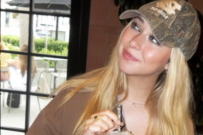 Alexandra Leona Bryant teen model posing for fashion photoshoot at runway event