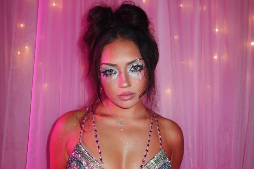 Avani Gregg net worth breakdown showing TikTok star earnings from social media and brand deals in 2025