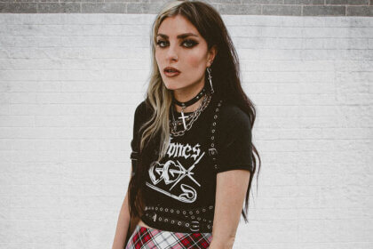 Indiefoxx net worth breakdown showing income from Twitch streaming OnlyFans and brand sponsorships in 2025