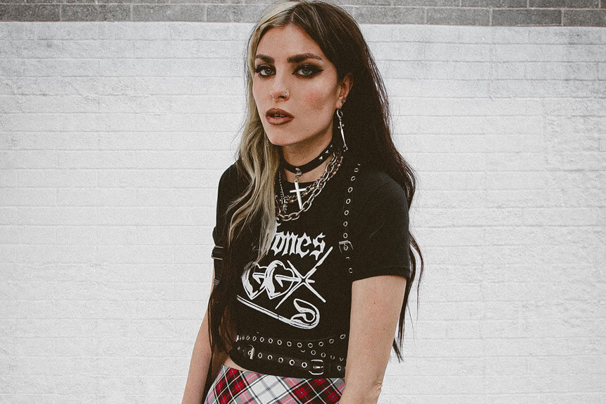 Indiefoxx net worth breakdown showing income from Twitch streaming OnlyFans and brand sponsorships in 2025