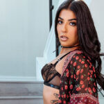 Jasmine Sherni net worth income sources and earnings breakdown 2025