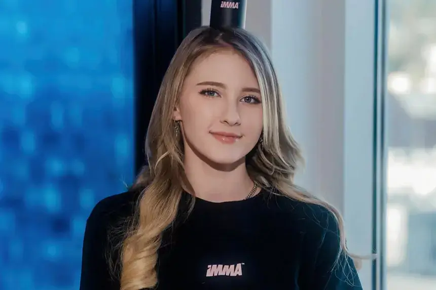 Melody Marks net worth analysis showing the 25-year-old entertainer and social media star who has built wealth through multiple income streams