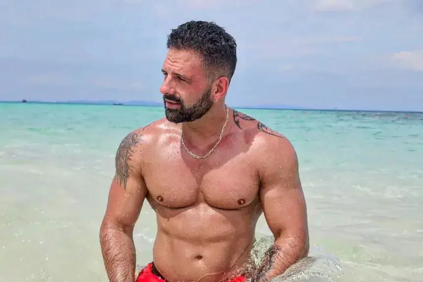 Lorenzo Viota net worth and financial profile showing career earnings breakdown